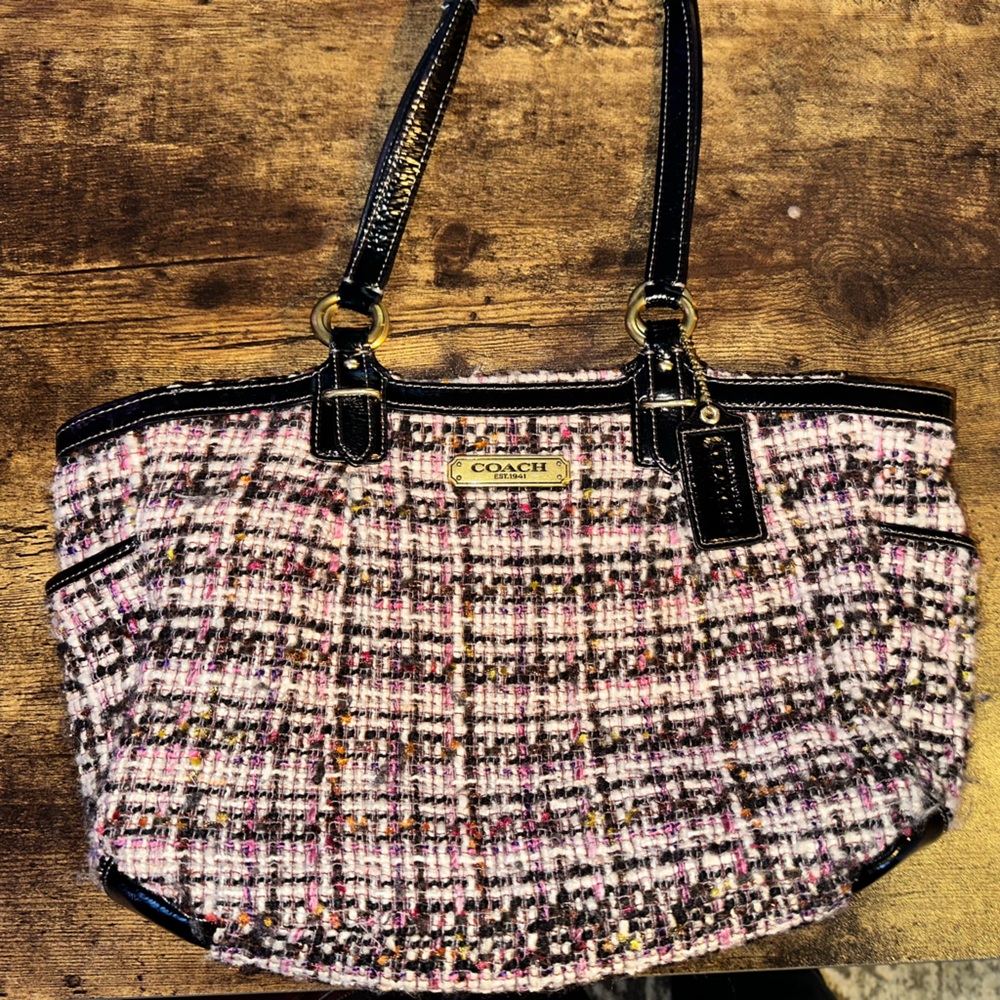 Classic Tweed Coach bag (pink,black)